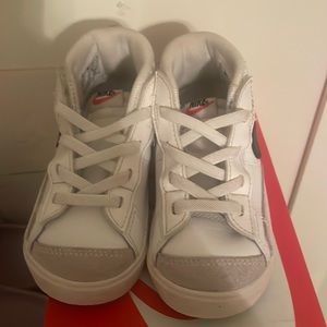 Toddler Nike Blazers size 7c